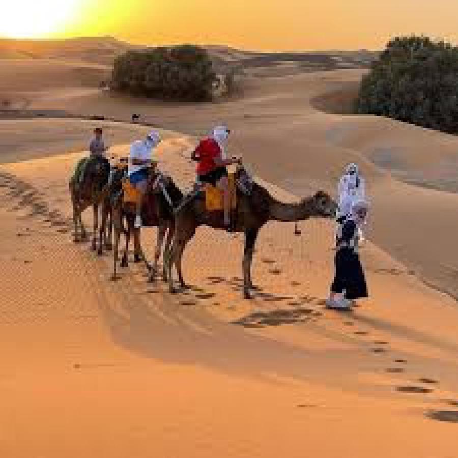 Les Pyramides Hotel Merzouga Eksteriør bilde