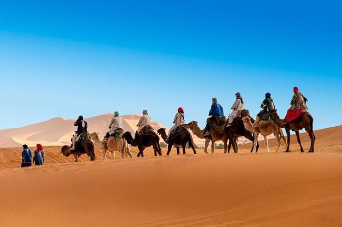 Les Pyramides Hotel Merzouga Eksteriør bilde